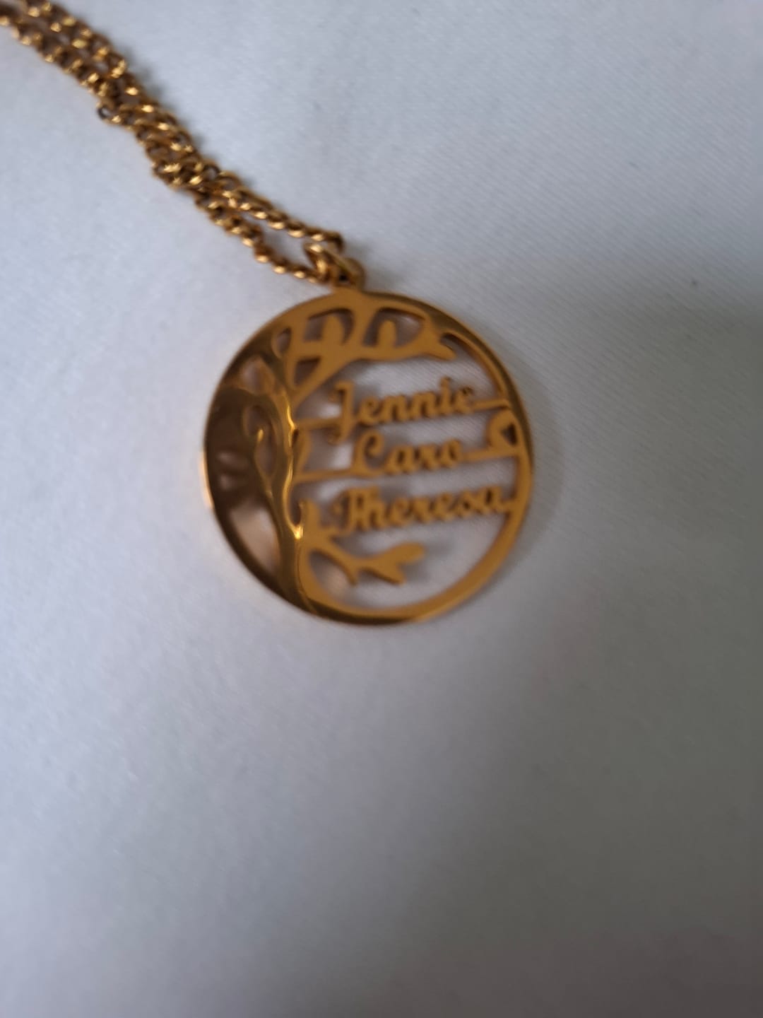 Customer photo review of Lebensbaum Kette mit personalisierten Namen