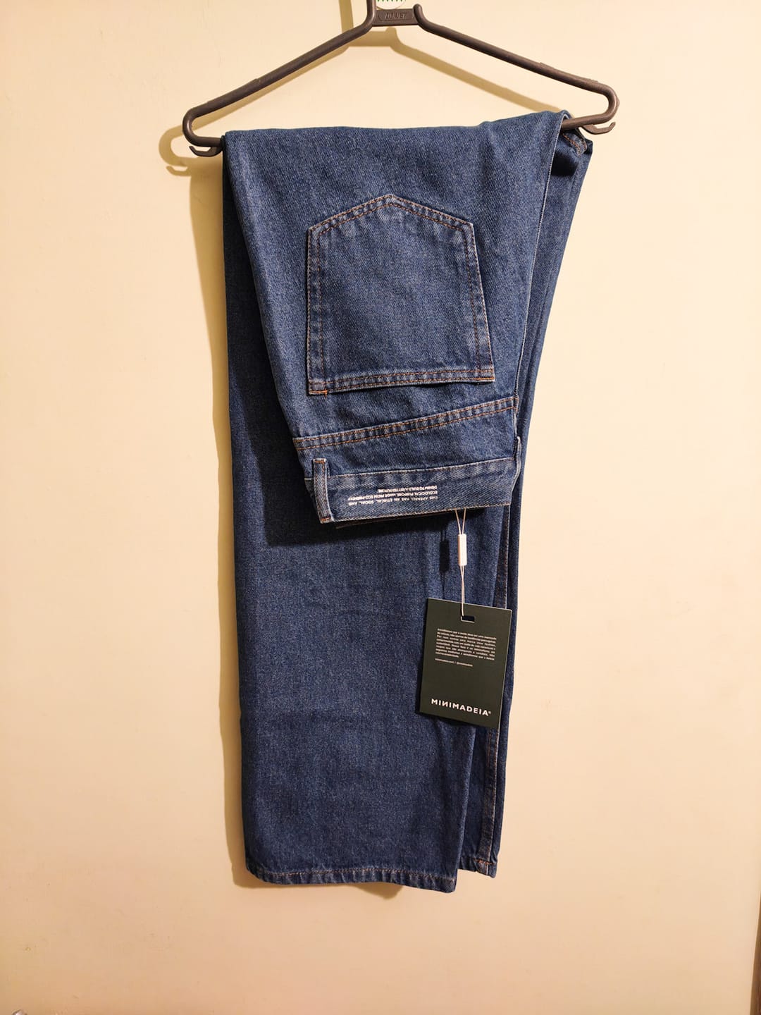 Customer photo review of Calça Jeans Reta Araçá Azul Médio