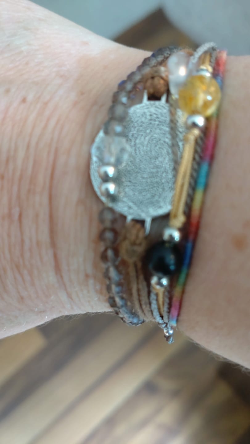 Customer photo review of Obsidian Armband - Naturband