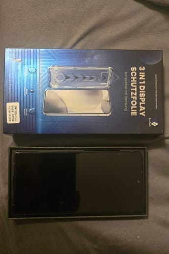 Customer photo review of 3 in 1 Screen Protector - Samsung-S