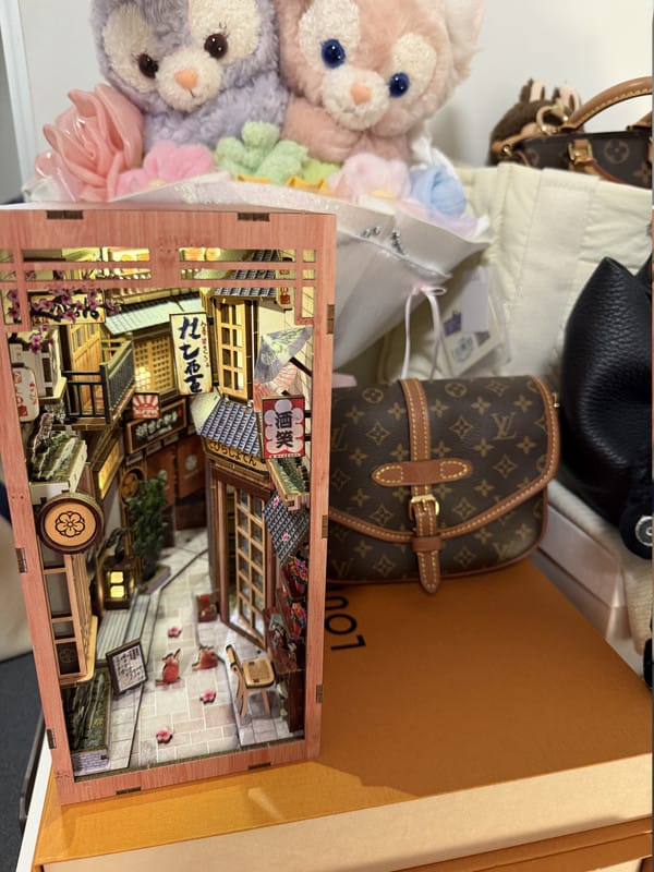 Customer photo review of Alley Waiting for the Cat