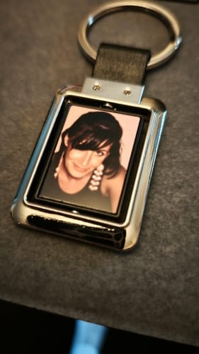 Customer photo review of Roterende Metalen Sleutelhanger aan Zwarte Band voor Sublimatie – Inclusief Luxe Doosje