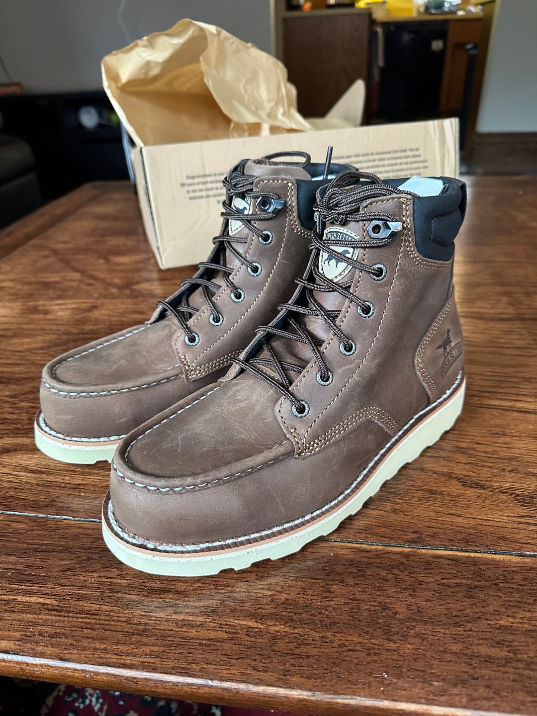 Customer photo review of Irish Setter Men's Pipestone Brown 6"  Work Boots 84631