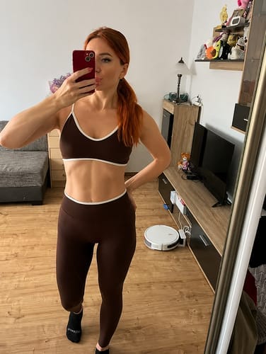 Customer photo review of Women’s Top & Leggings Workout Set – Linea Duo Legging