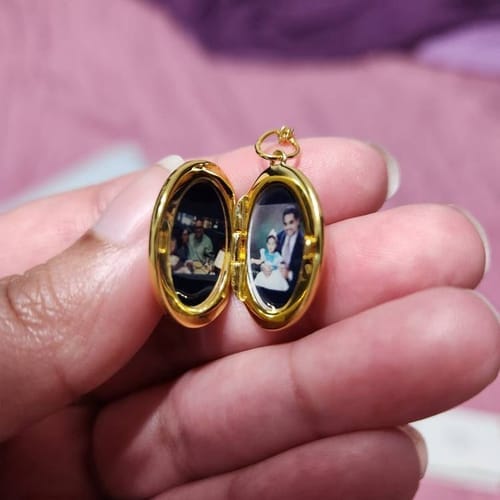 Customer photo review of Custom Photo Oval Locket Necklace