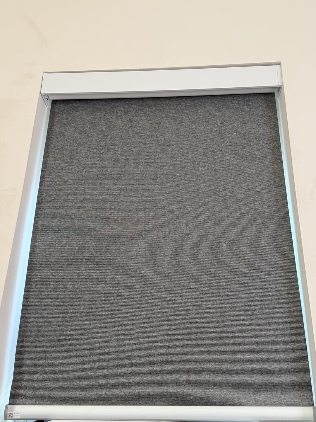 Customer photo review of Bringnox Motorized Roller Shades 100% Blackout Baltimore