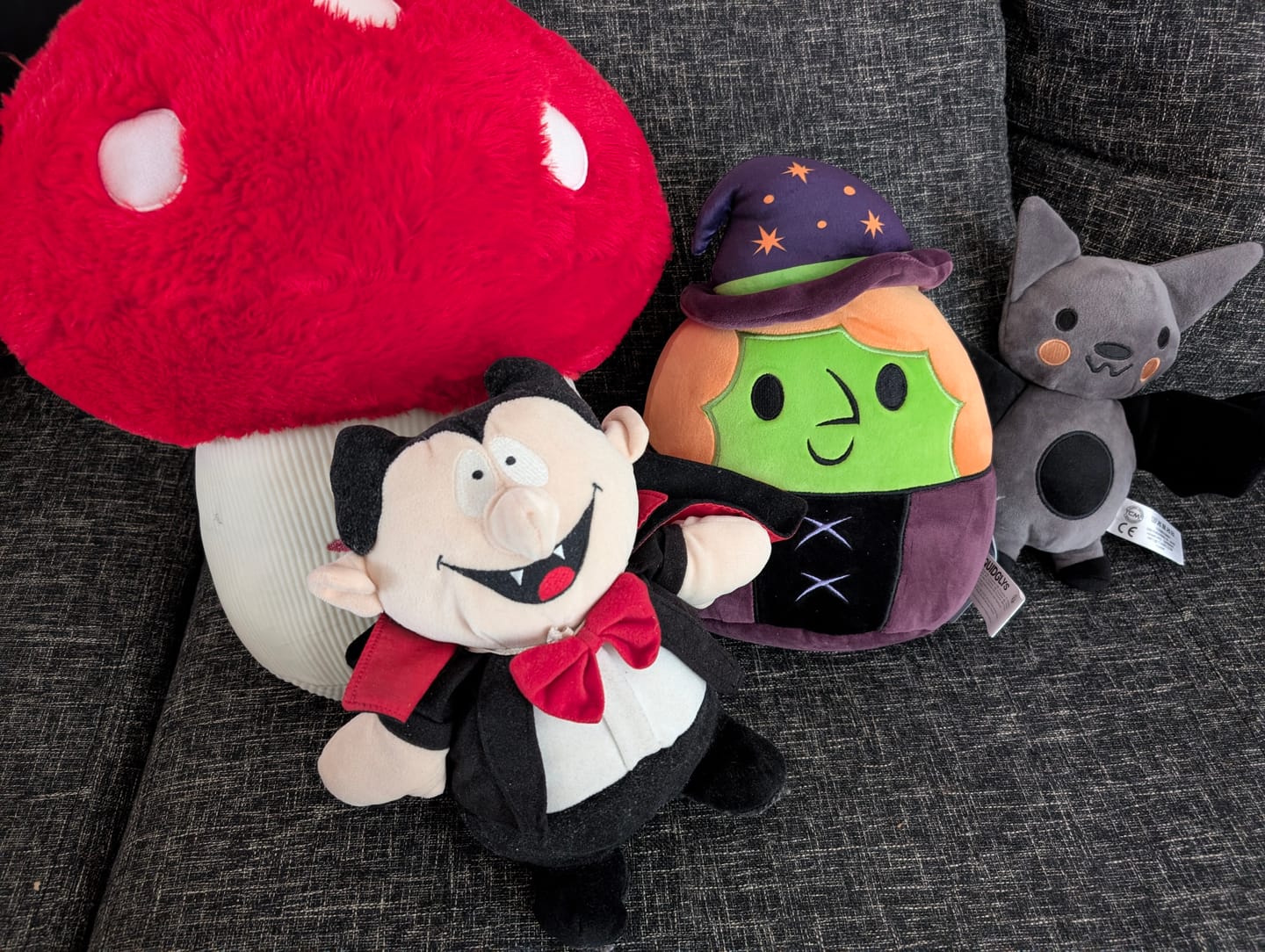 Customer photo review of Hexen-Plüschfigur – Kuschelige Hexe aus weichem Plüsch
