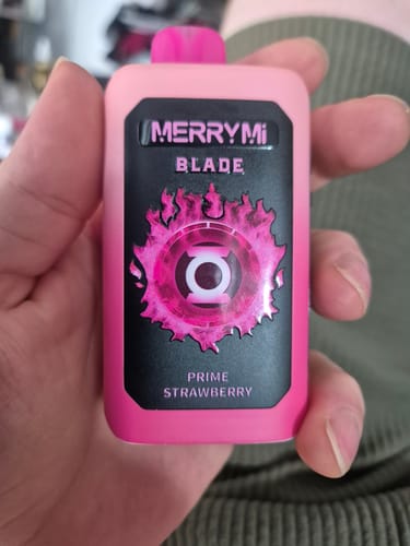 Customer photo review of Merry-Mi - Blade 30K - Puff Jetable / Vape Disposable - 5% nicotine
