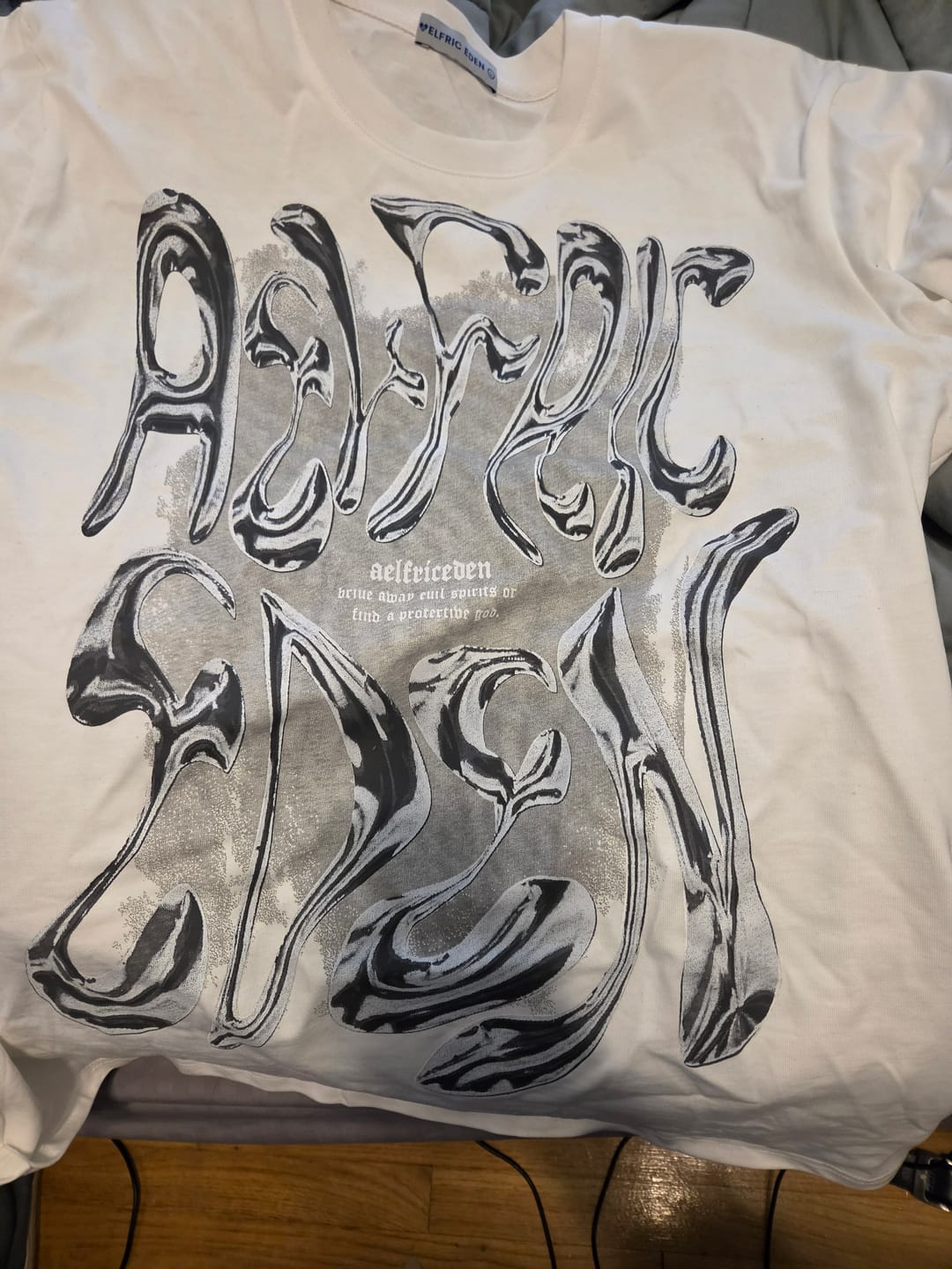 Customer photo review of Aelfric Eden Futuristic Liquid Metal Design Tee