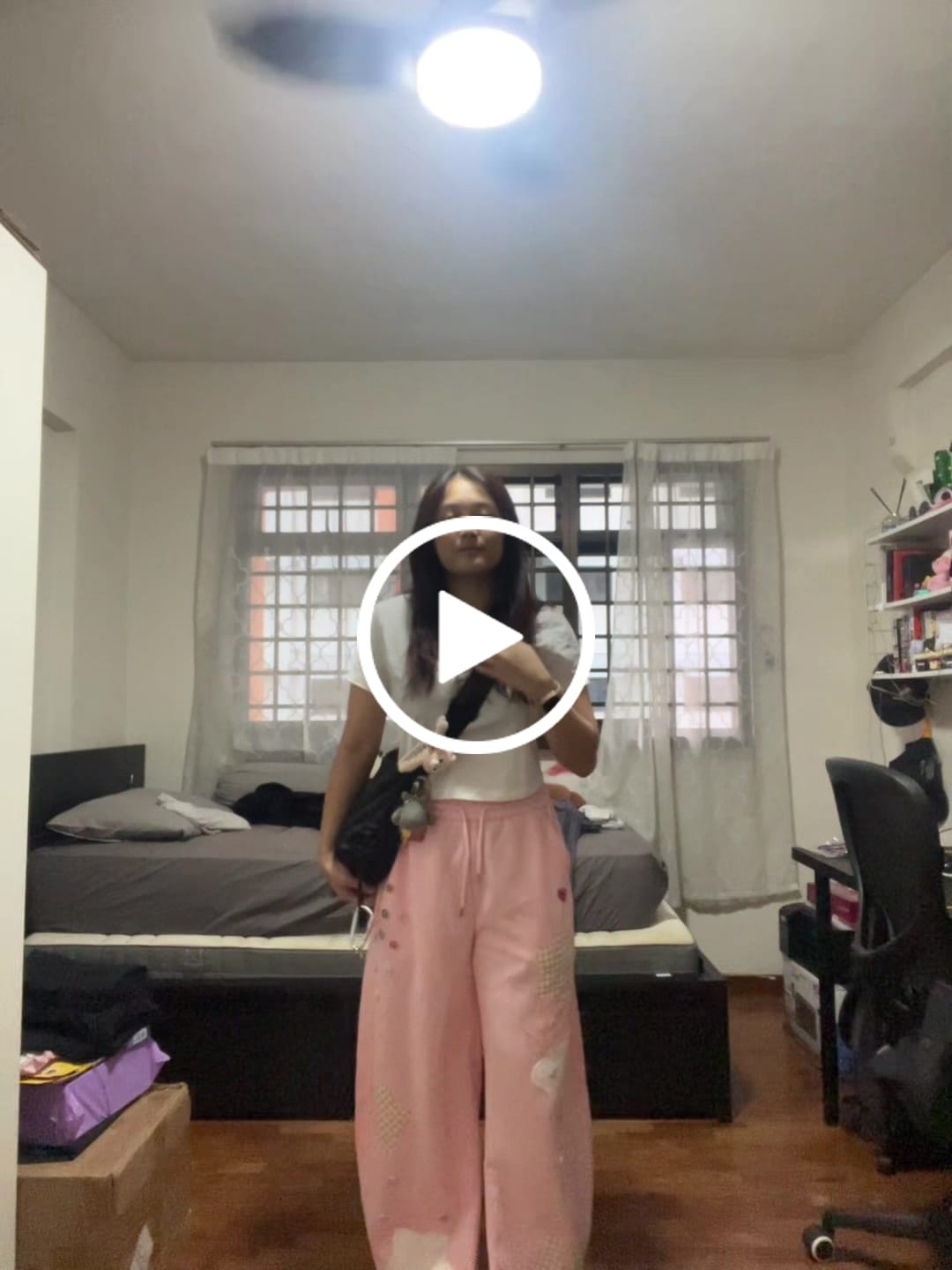 Customer video review of Aelfric Eden Star Patch Baggy Barrel Sweatpants