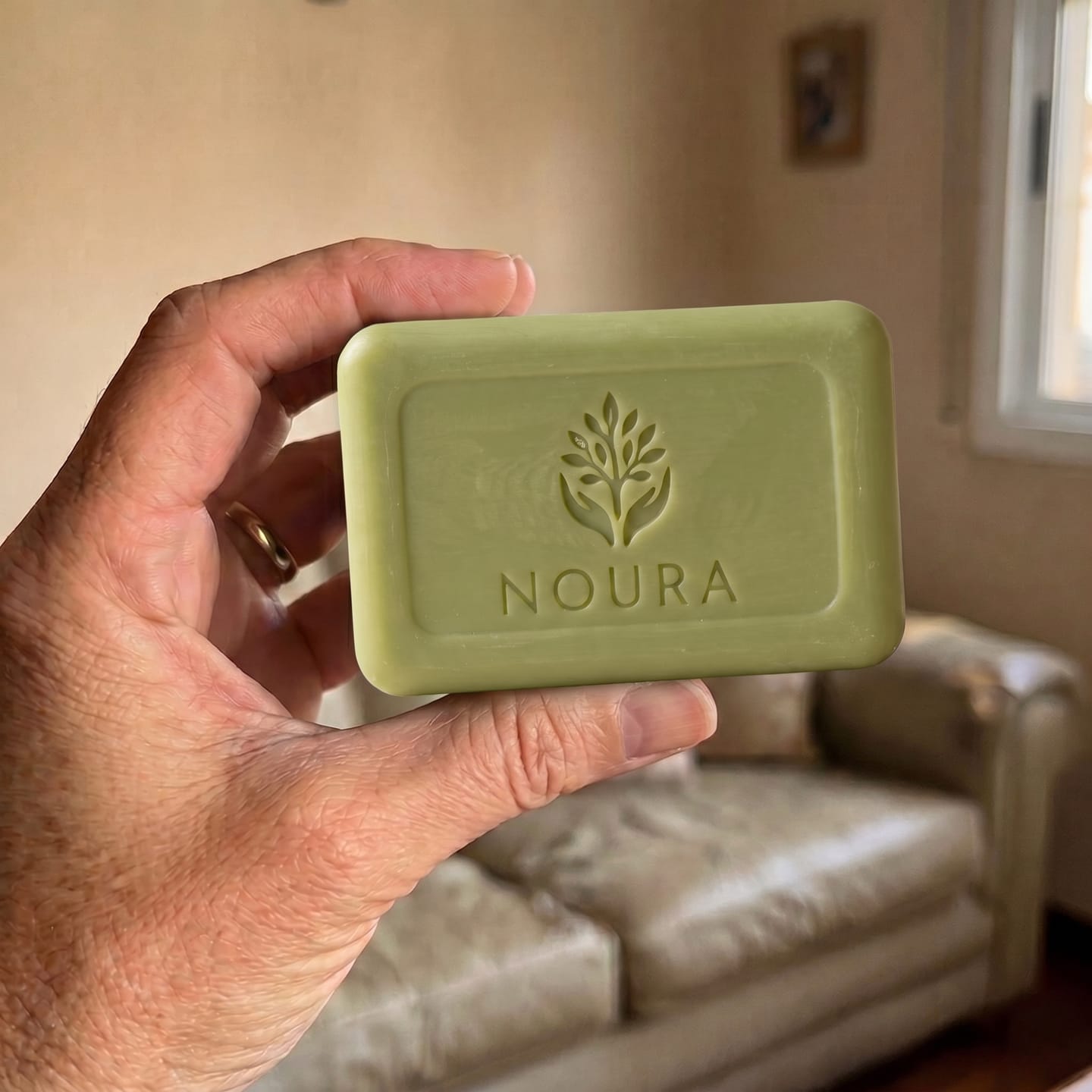Customer photo review of Jabón de Tea Tree para la Comezón debajo del Busto