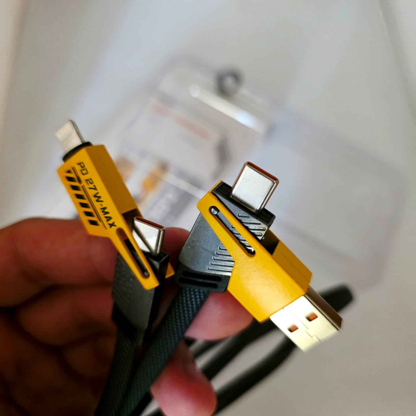 Customer photo review of 4ü1 arada örgülü hızlı şarj kablosu | 65w pd & 25w hızlı şarj | usb & type-c to lightning & type-c