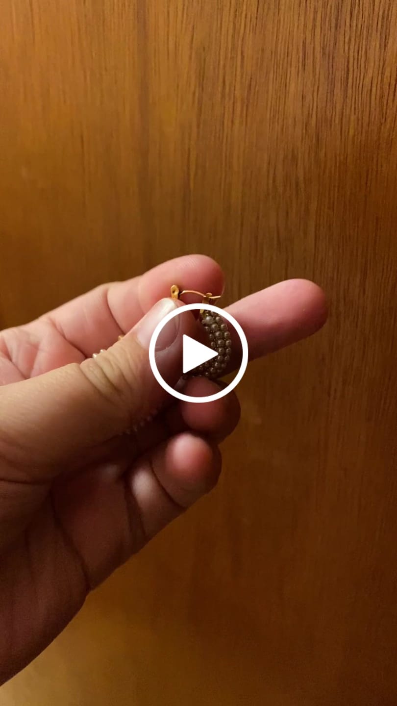 Customer video review of Maia Pearl Hoops