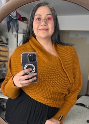 Customer photo review of Sleek - Yellow