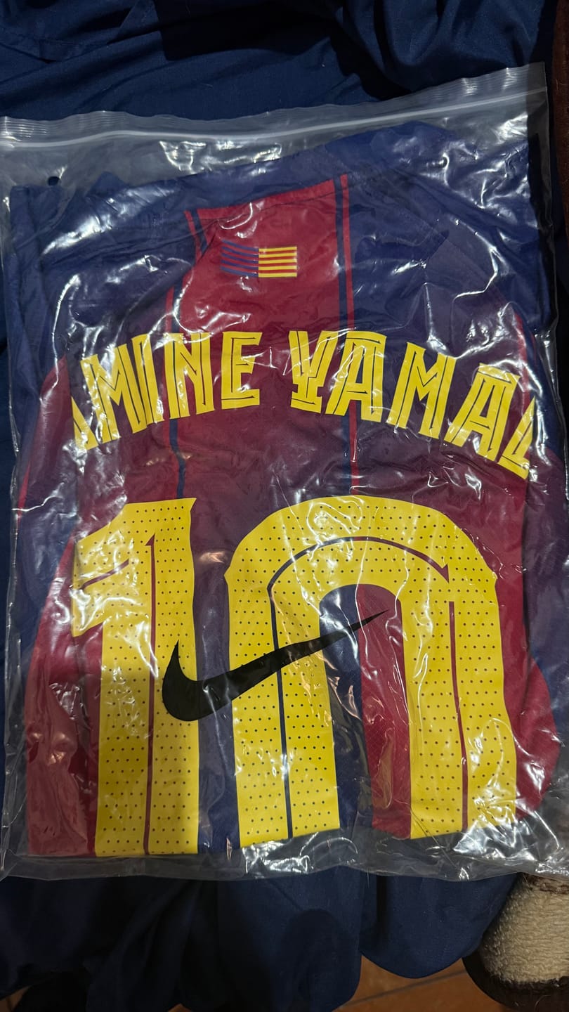 Customer photo review of FC Barcelona 2025/26 Local