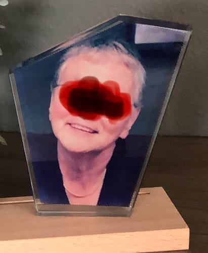 Customer photo review of Foto Kristal met standaard Trofee 14,5x17,5cm voor sublimatie