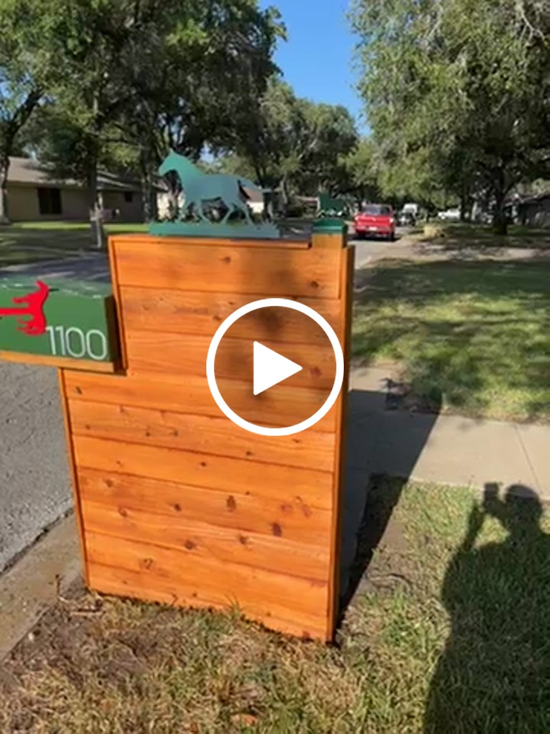 Customer video review of Horse Mailbox Topper