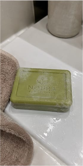 Customer photo review of Jabón de Tea Tree para la Comezón debajo del Busto