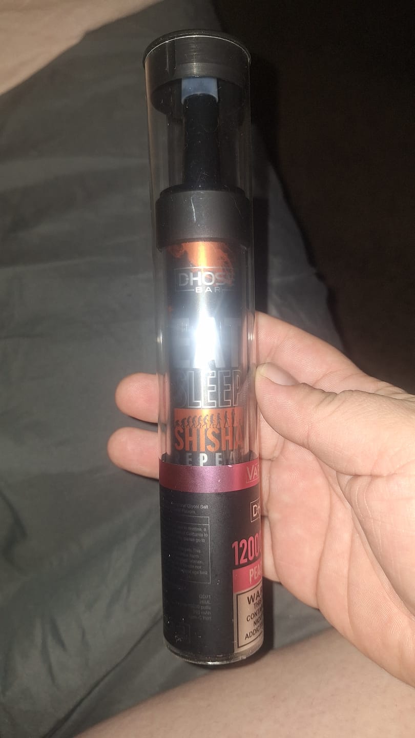 Customer photo review of Strawberry Mango - VapMod Dhose Bar 12000
