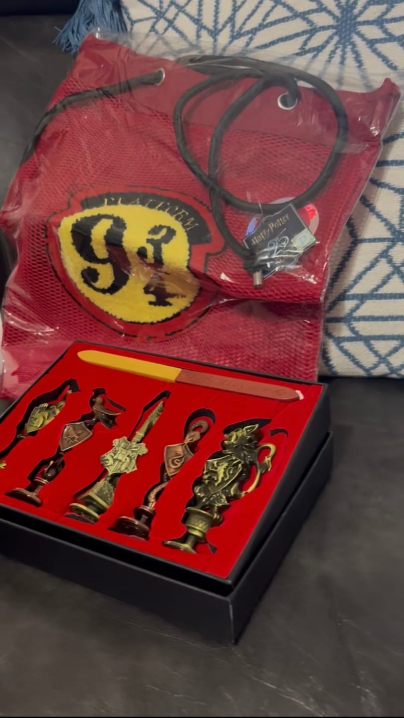 Customer photo review of HP Premium Mystery Capsule Gacha