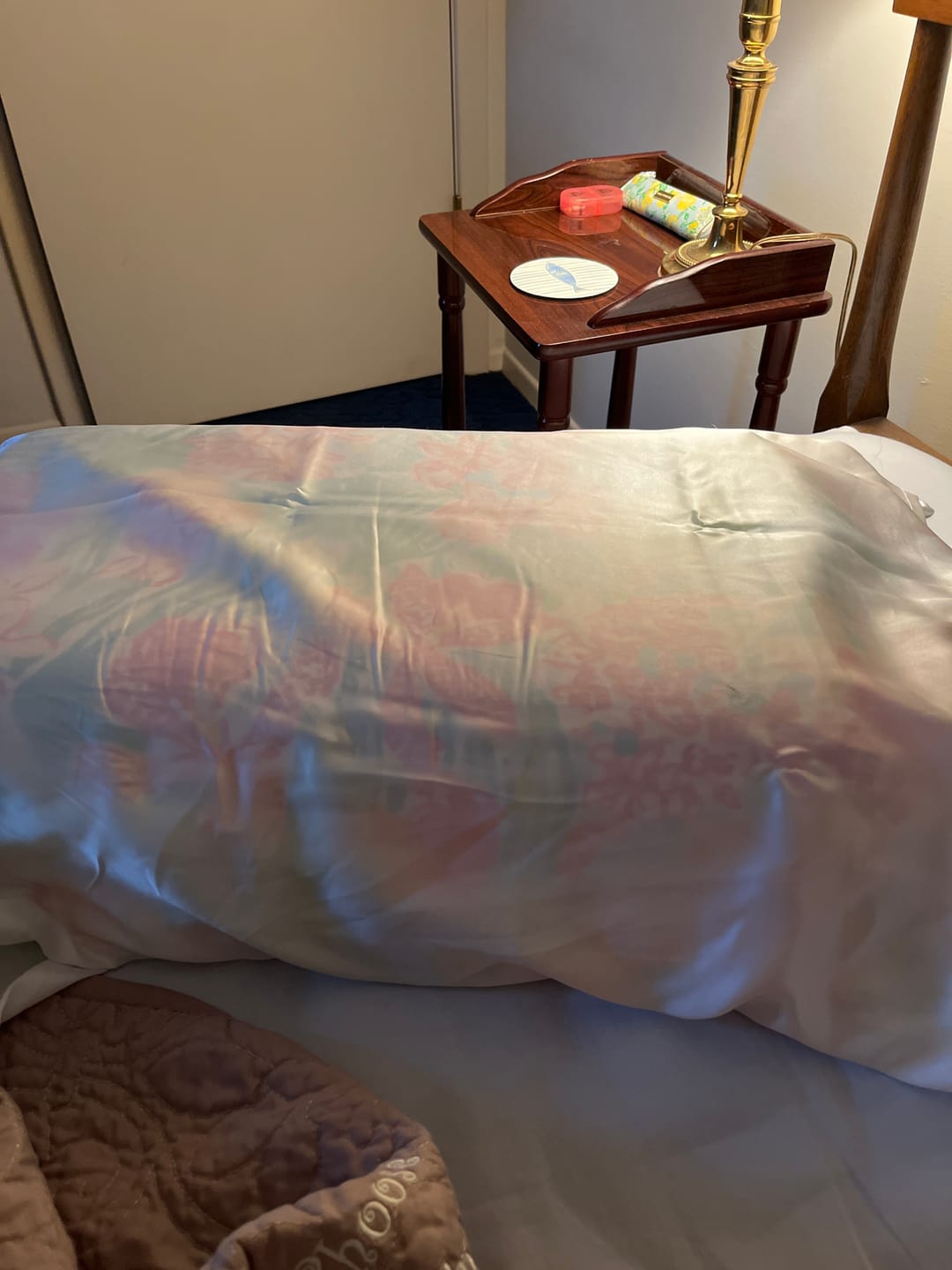 Customer photo review of 19 Momme 100% Pure Mulberry Silk Pillowcase