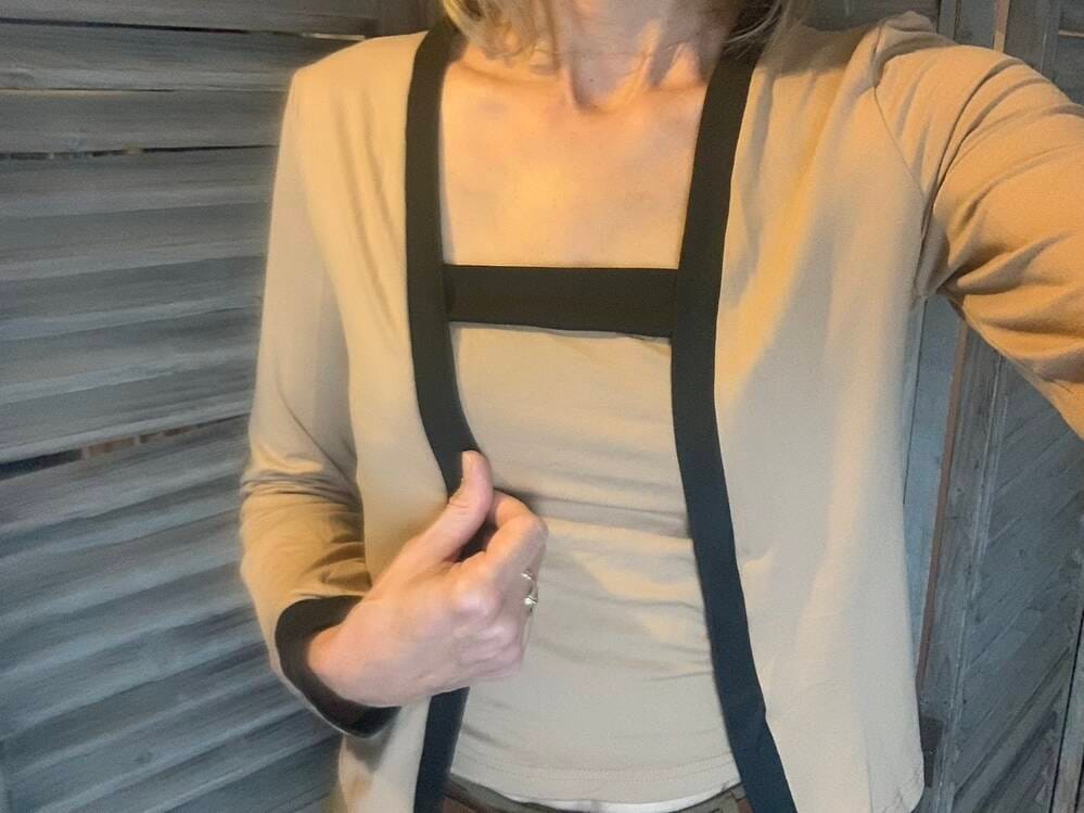 Customer photo review of Ninonine "Valerie" | Contrast Piping Faux-Layered Top