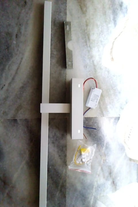 Customer photo review of Linear Picture & Mirror Light