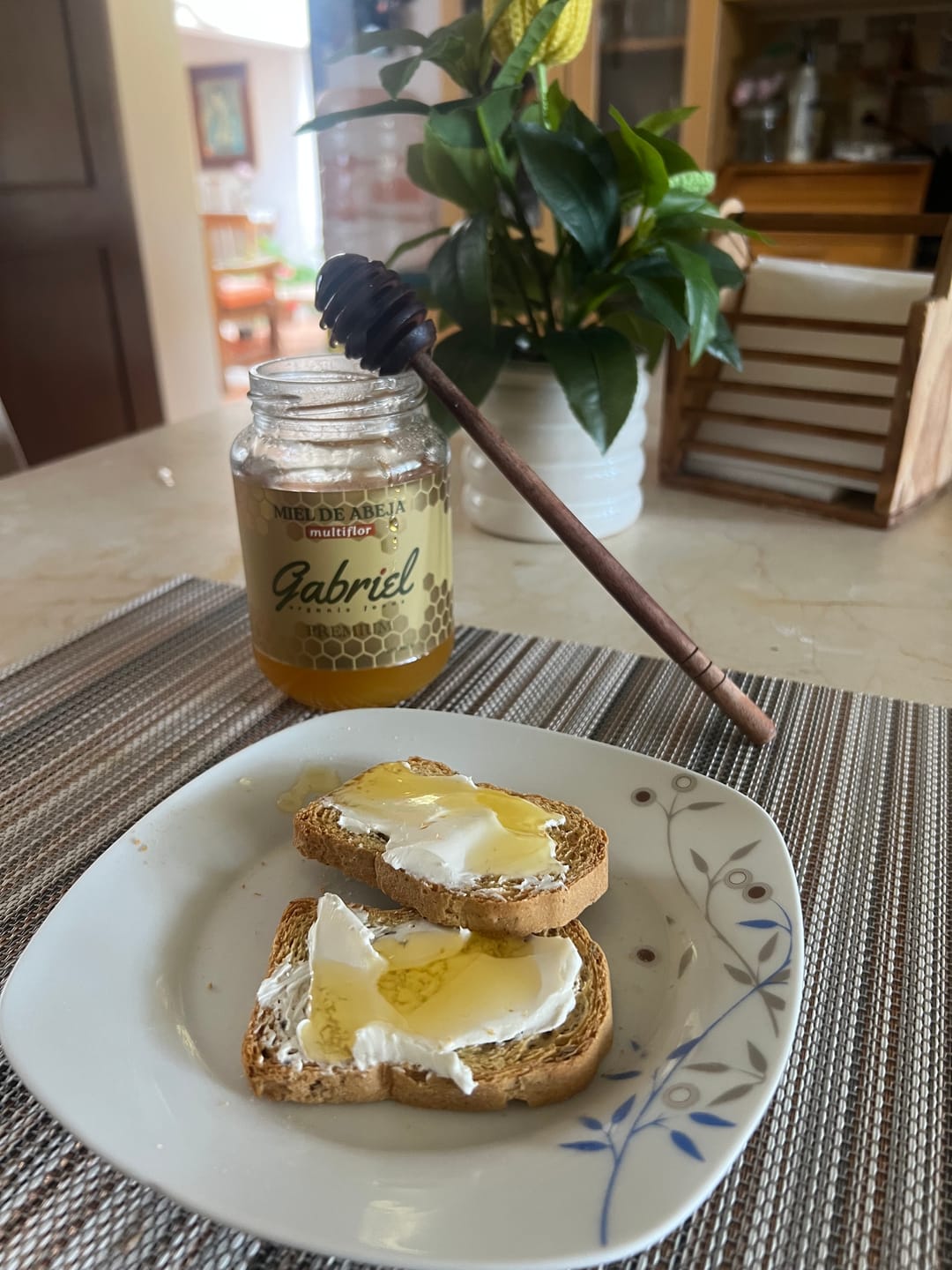 Customer photo review of Miel de Abeja 100% Pura de Multiflor (500 g)