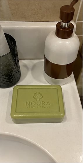 Customer photo review of Jabón de Tea Tree para la Comezón debajo del Busto