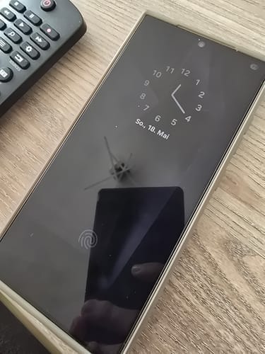 Customer photo review of 3 in 1 Screen Protector - Samsung-S