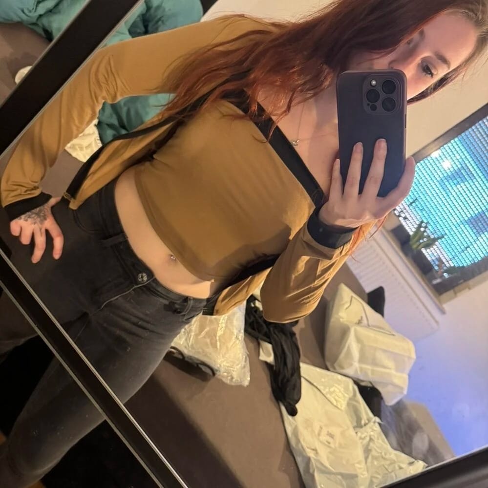 Customer photo review of Ninonine "Valerie" | Contrast Piping Faux-Layered Top
