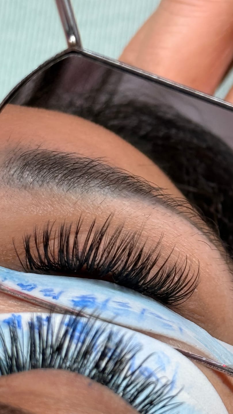 Customer photo review of Volume Lashes 0.07
