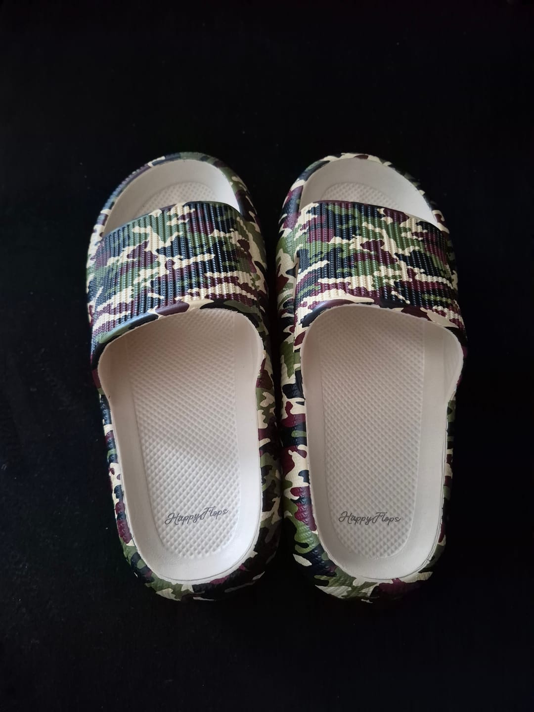 Customer photo review of HappyFlops Limited Editions