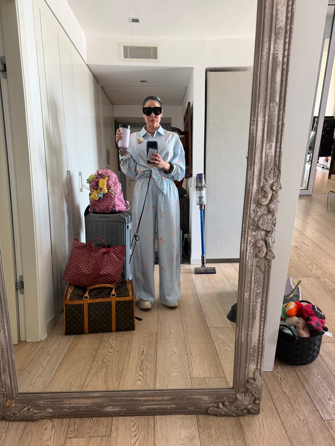 Customer photo review of 13DE MARZO All-Over Floral Print Shirt Blue