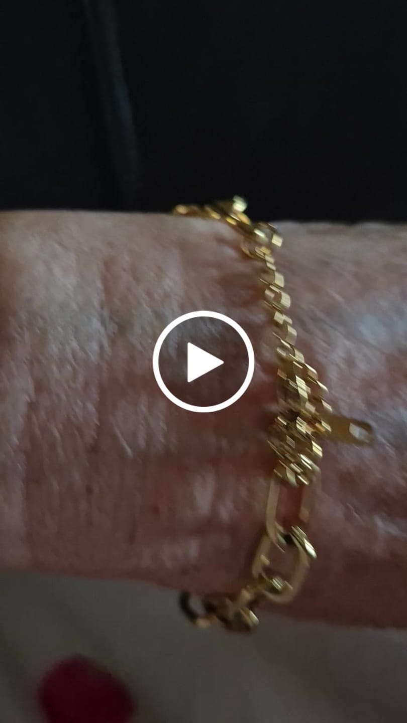 Customer video review of Tulum Chunky Paperclip Bracelet (Bundle)