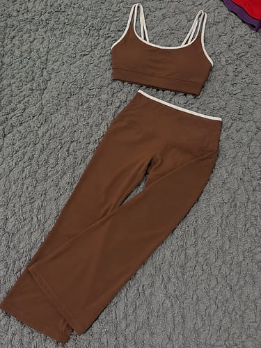 Customer photo review of Women’s Top & Flare Pants Set – Linea Duo Flare