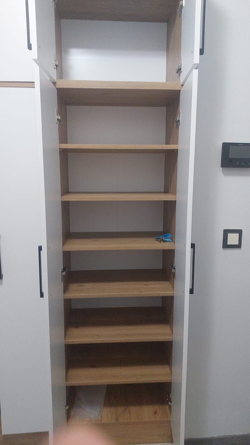 Customer photo review of Rani EA146 Modern Portmanto 8 Kapaklı Raflı Askılı Ayakkabılık Vestiyer Sepet Ceviz - Beyaz