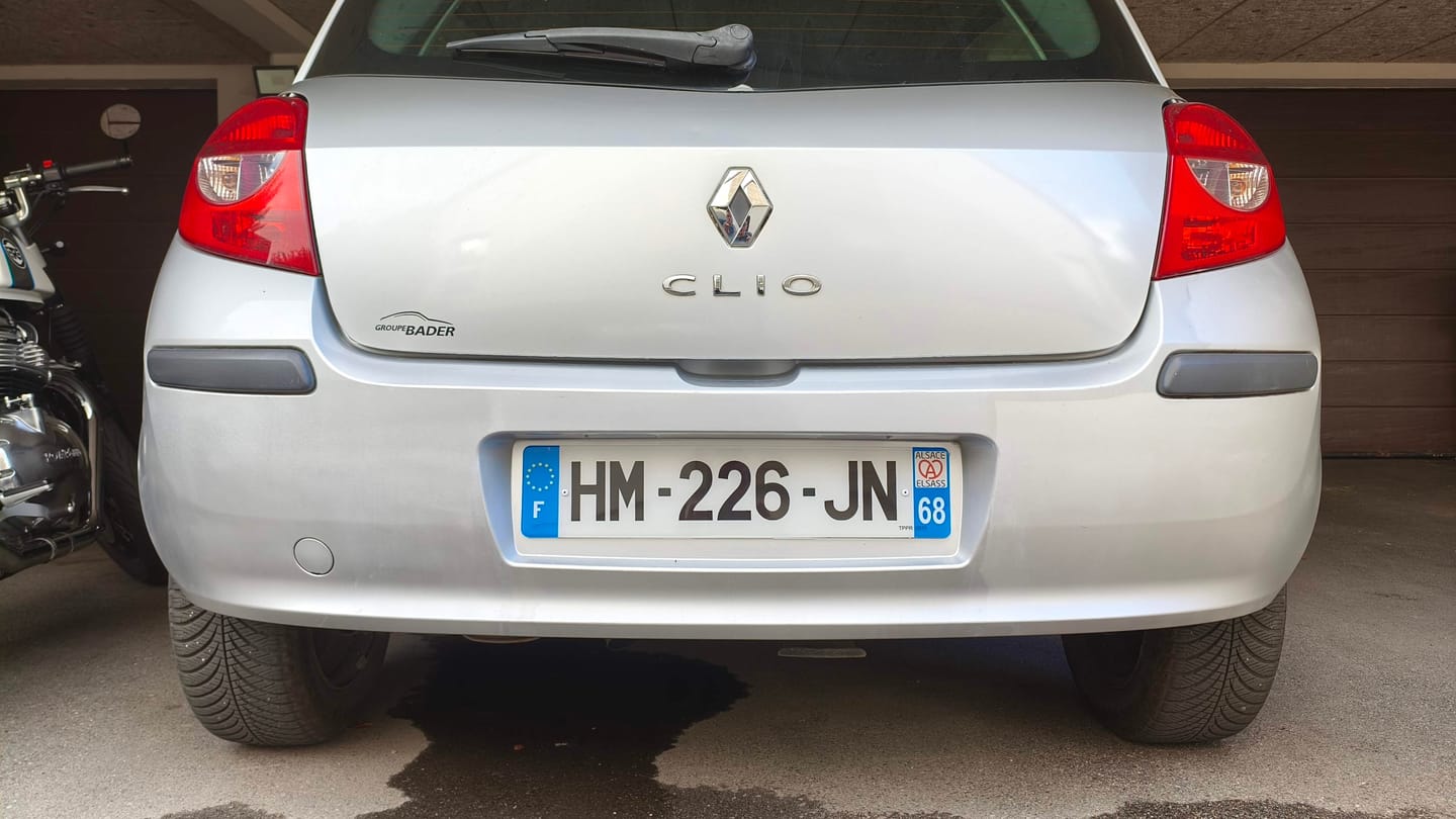 Customer photo review of Plaque auto plexiglass homologuée