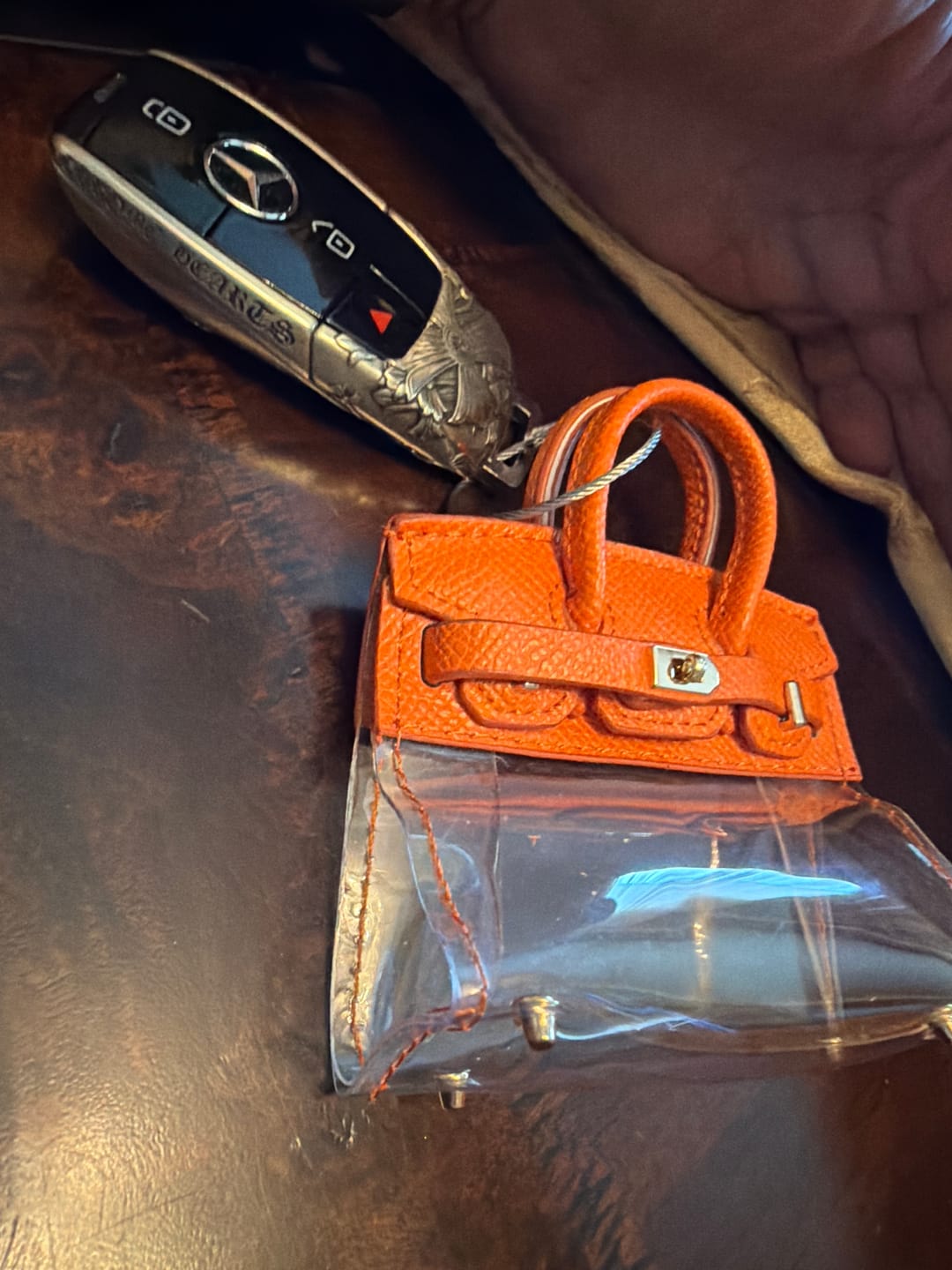 Customer photo review of Mercedes-Benz Handcrafted Silver Key Case [Slim Rectangle]