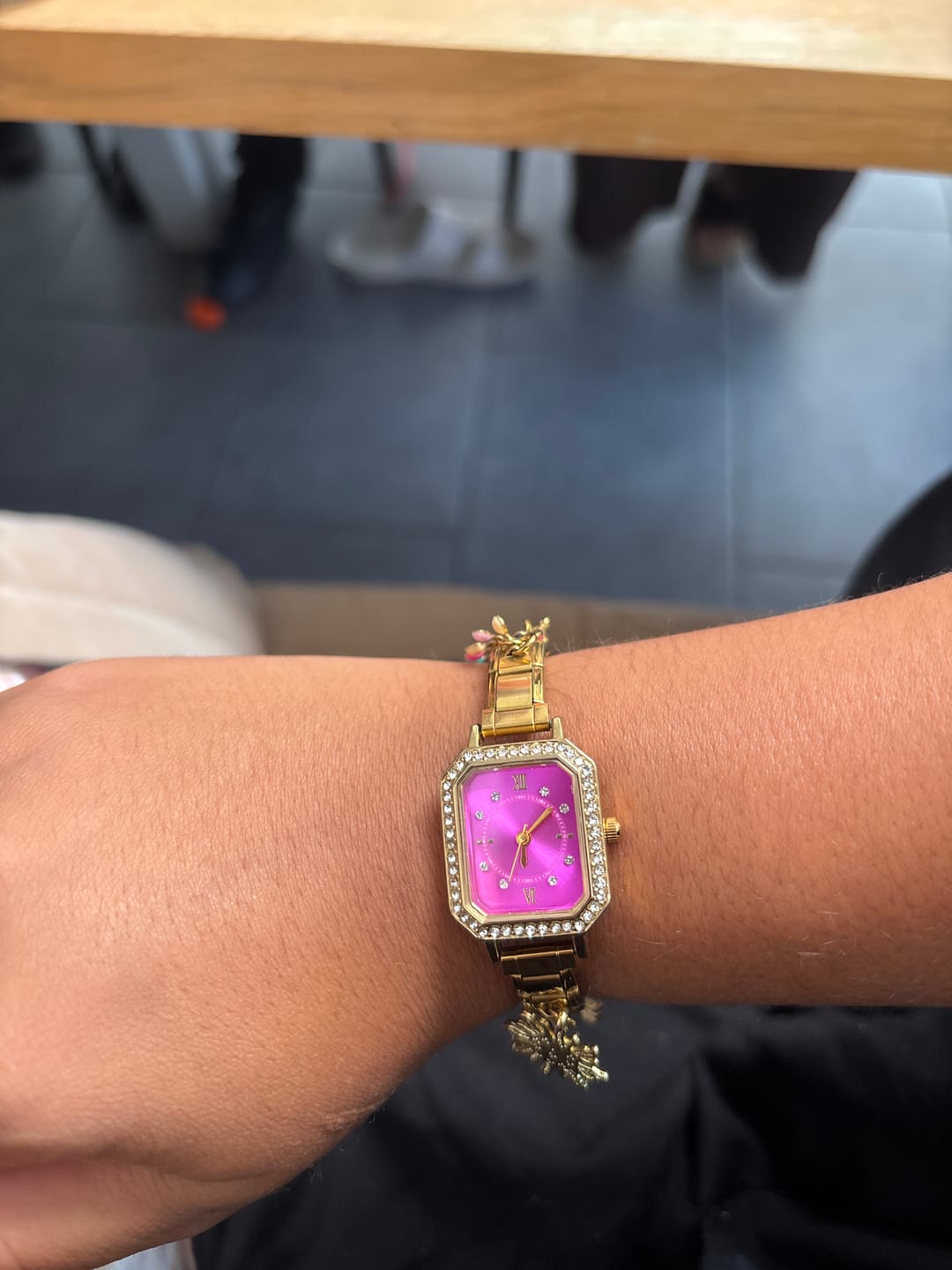 Customer photo review of Montre rose flash