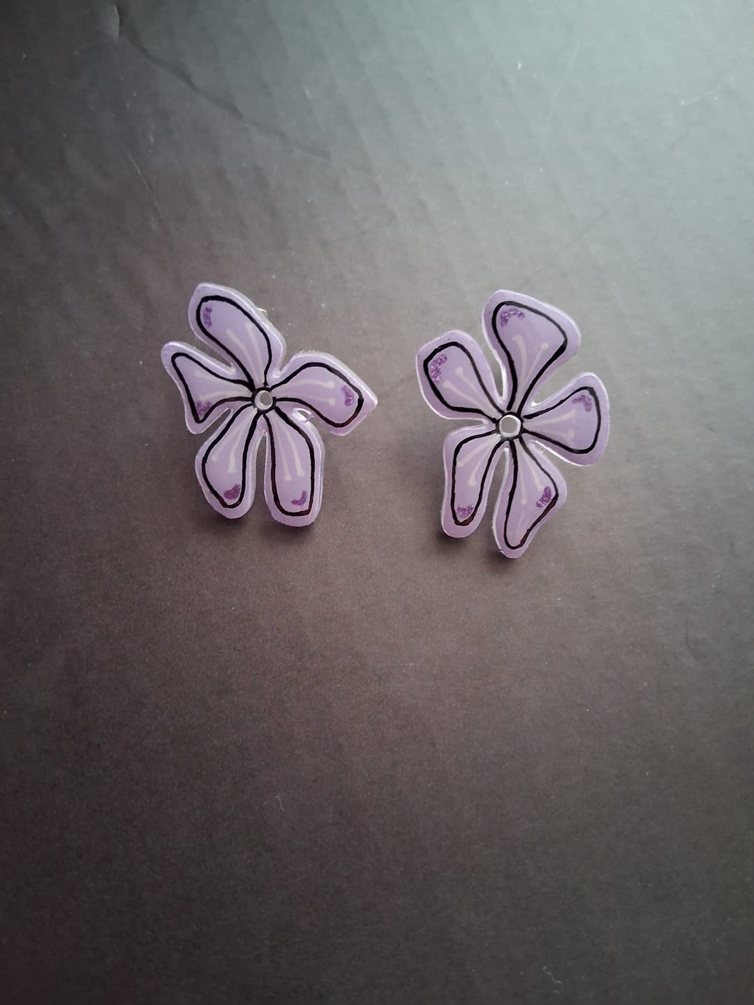 Customer photo review of Arete Grande | Blossom