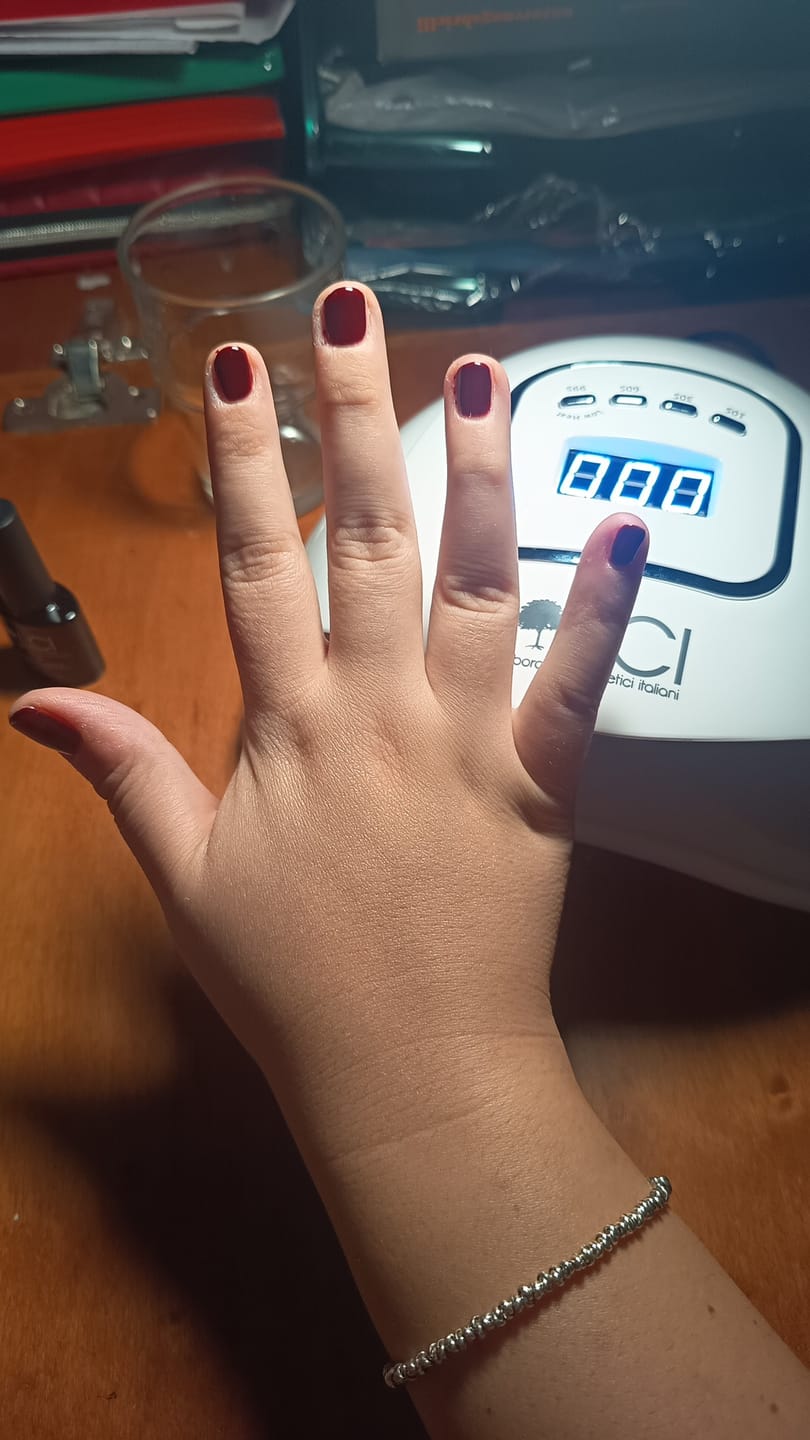 Customer photo review of Smalto Semipermanente - Hema Free LCI - Rouge Noir Rosso/Marrone