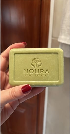 Customer photo review of Jabón de Tea Tree para la Comezón debajo del Busto