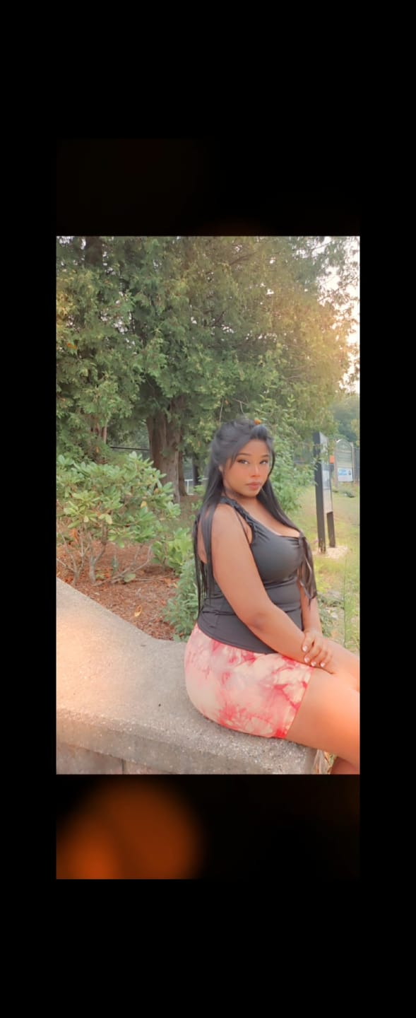 Customer photo review of Outre Melted Hairline Glueless HD Lace Front Wig - LAILA - Pre-Styled Bangs