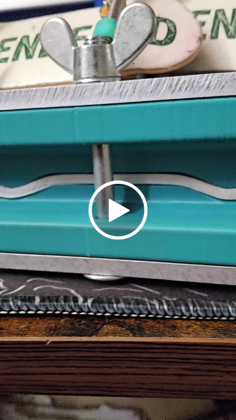 Customer video review of Fingerskateboard Construction Kit - for Experts