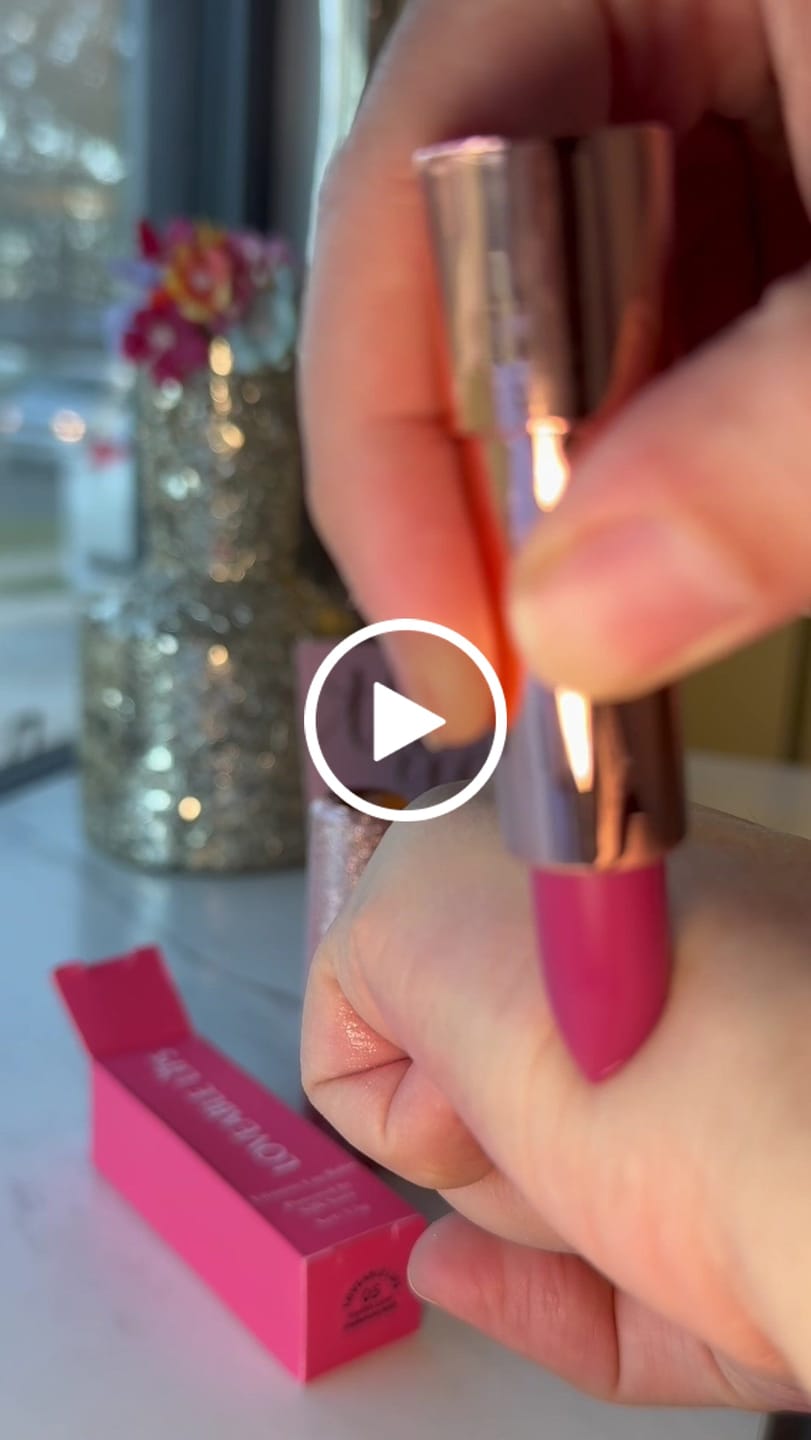 Customer video review of Hydrate Luxe Lip Balm