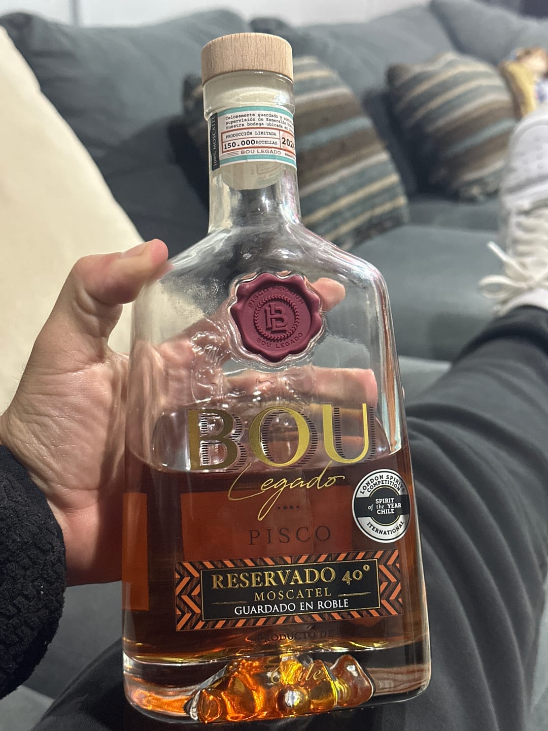 Customer photo review of Pisco Bou Legado 40º Roble Reservado + Vaso piscolero