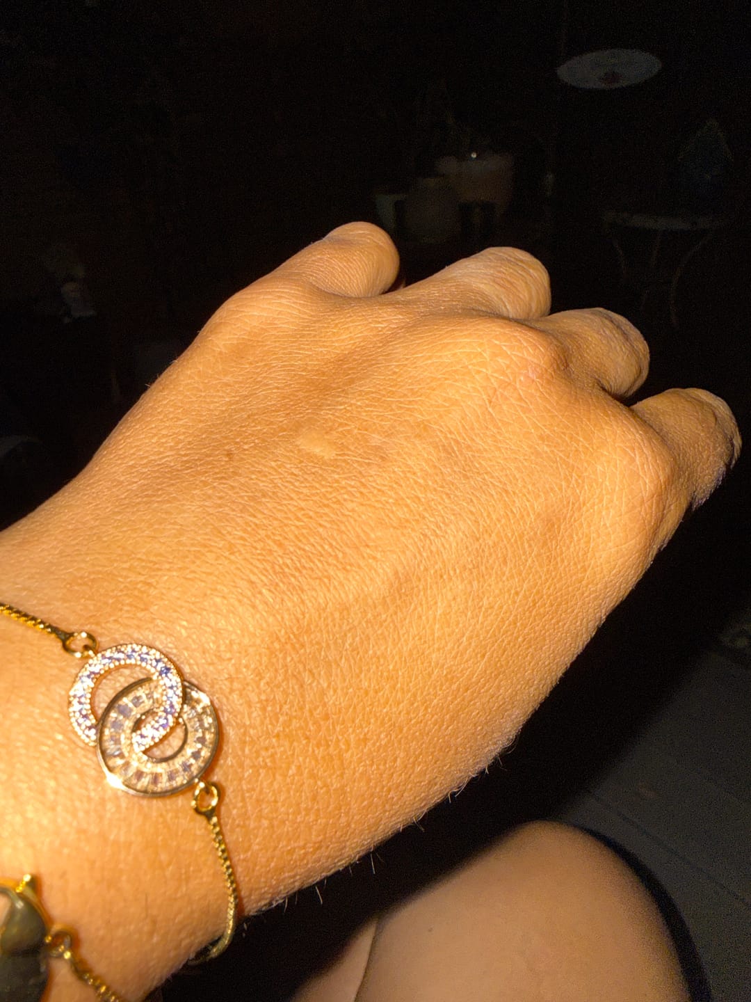Customer photo review of Geburtssteinarmband mit zwei verbundenen Ringen