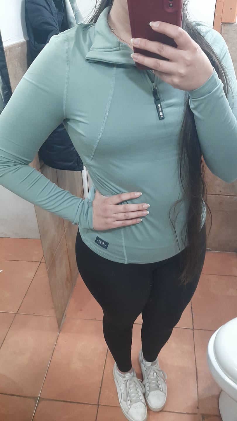 Customer photo review of Polerón Primera Capa Deportivo Active