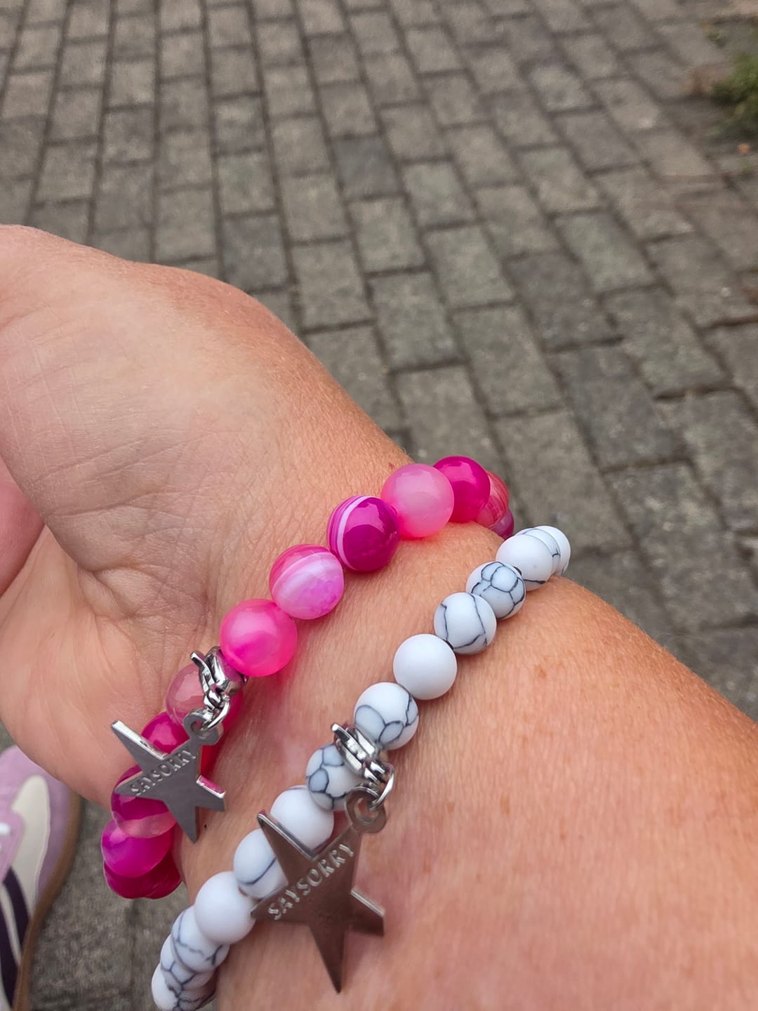 Customer photo review of »Traurigkeit loslassen« Blockadenlöser-Armband aus echtem weißen Howlith inkl. abgebrochenem Stern